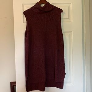 NWT Plum sleeveless sweater